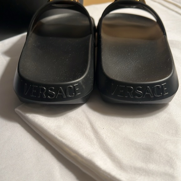 🔥 💯 NWT Authentic Versace Palazzo Slides - Picture 6 of 10